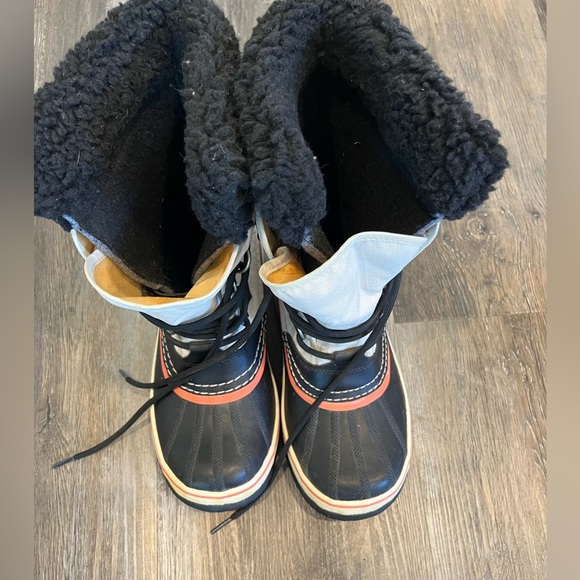 Sorel Carnival Boots - Picture 3 of 4